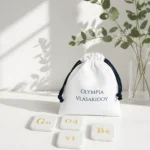 Σετ μαγνητών Good Vibe δίπλα σε υφασμάτινο πουγκί byOlympia και ευκάλυπτο