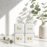 Σετ πορσελάνινων μαγνητών Team Work με χρυσά γράμματα