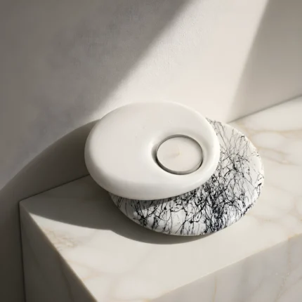 Κηροπήγιο πορσελάνης Marble Noir, λεπτομέρεια μαρμάρινου εφέ